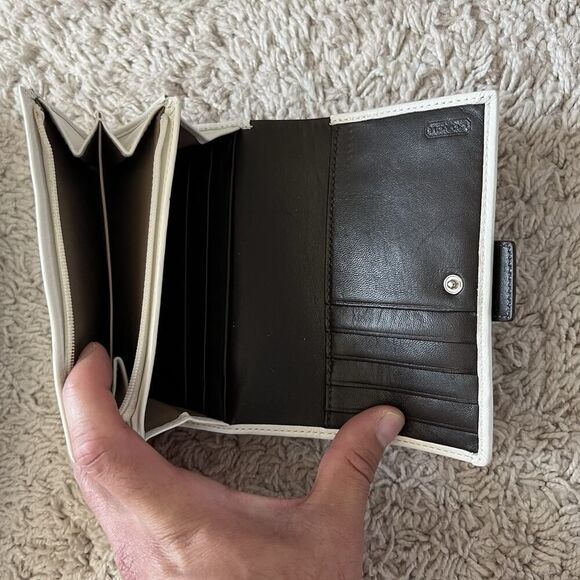 Coach Vintage Soho Y2K Leather Buckle Flap Shoulder Bag WHT/BWN F10910 & Wallet - Picture 12 of 15